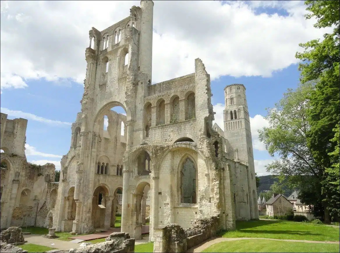 Ruines du Château de l'Abbaye 